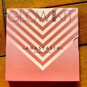 Anastasia Beverly Hills Glow,  NEW